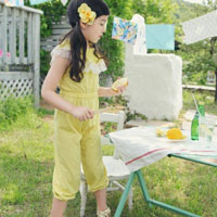 จั้๊มสูท สีเหลือง มีระบายรอบคอ