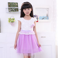 ชุดเดรสเด็กผู้หญิง เสื้อสีขาวลายดอกไม้ กระโปรงพองฟูสีม่วง