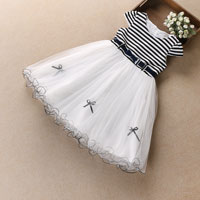 ชุดเดรสเด็กผู้หญิง เสื้อลายขวางขาวสลับดำ กระโปรงพองฟูสีขาว