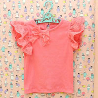 เสื้อเด็กผู้หญิง สีแดง แขนลูกไม้ระบาย