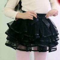 กระโปรงเด็กผู้หญิง สีดำ พองฟู ระบายชั้นๆ ติดโบว์ที่เอว